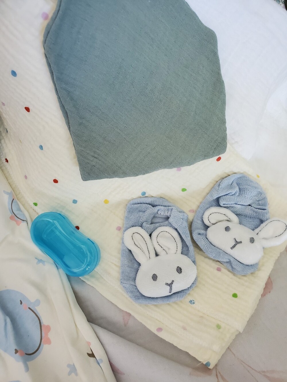 Luxury Baby Boy Gift Basket Thoughtfully Curated Blue Newborn Essentials - Picture 9 of 11